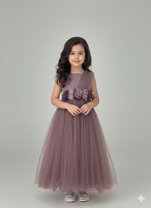 Нарядное платье на девочку