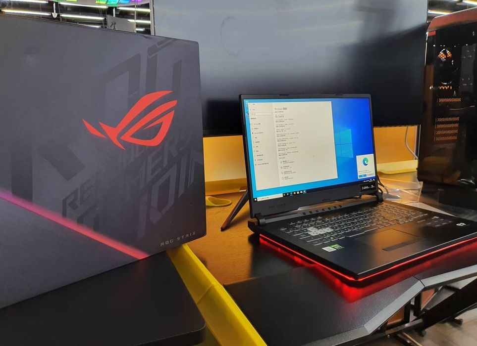 ：ROG Strix SCAR 17 G732LW