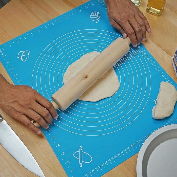 Силиконова постелка за печене, точене и месене