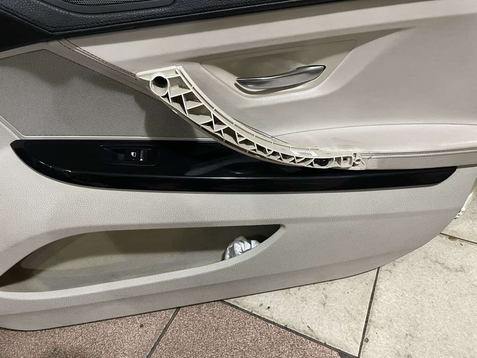 Интериорни лайсни пиано лак за BMW F06
