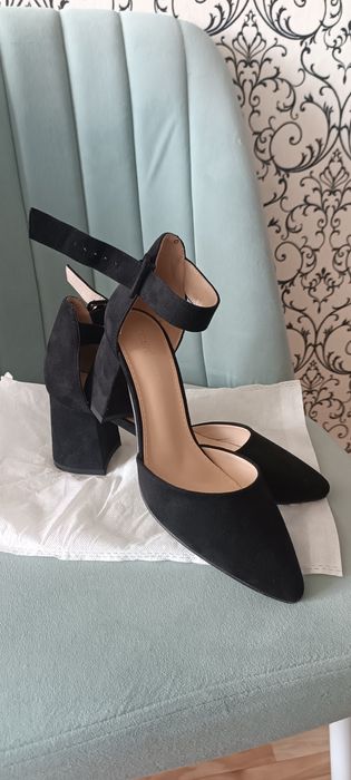 Продам туфли женские