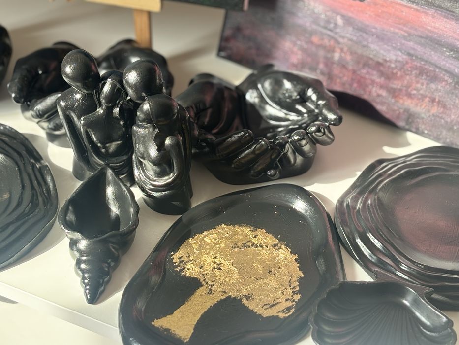 Продаю картины и декоры из гипса