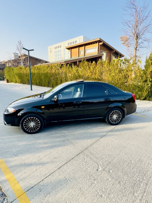 Прожается жентра черного цвета