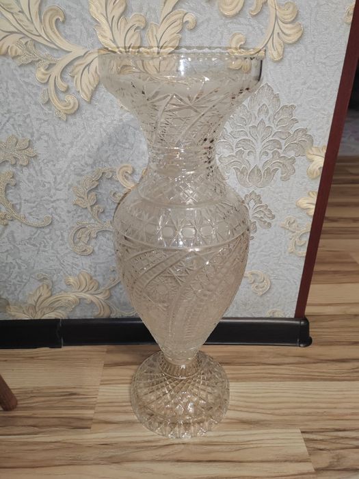Продам Вазу Хрусталь 53 см