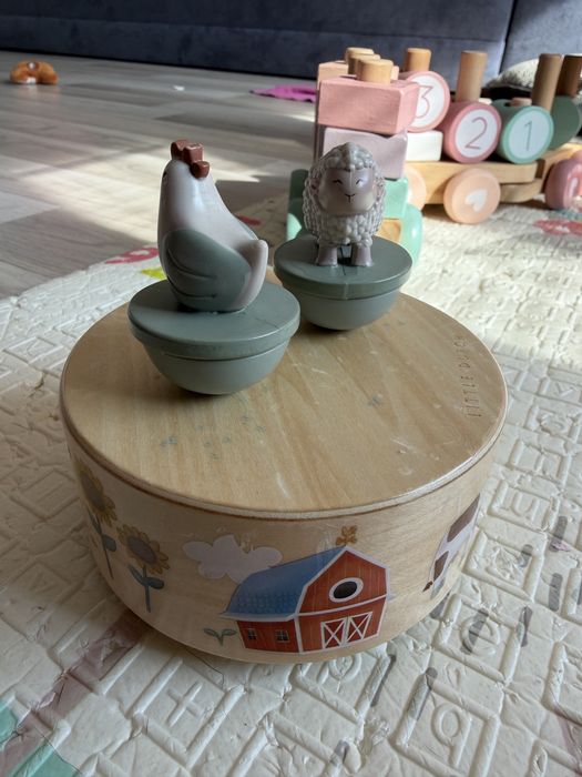 Играчки little dutch- дървени влакче и музикална кутия