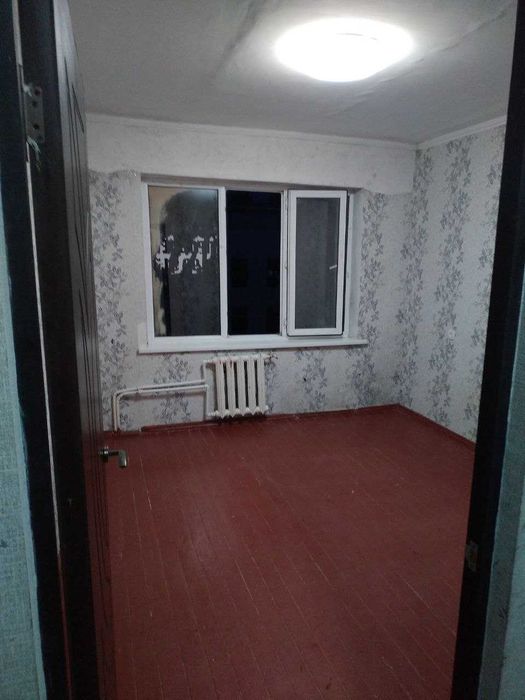 Продается квартира в Бывщем Общежит Яшнабадском районе 1-комнат 4-этаж