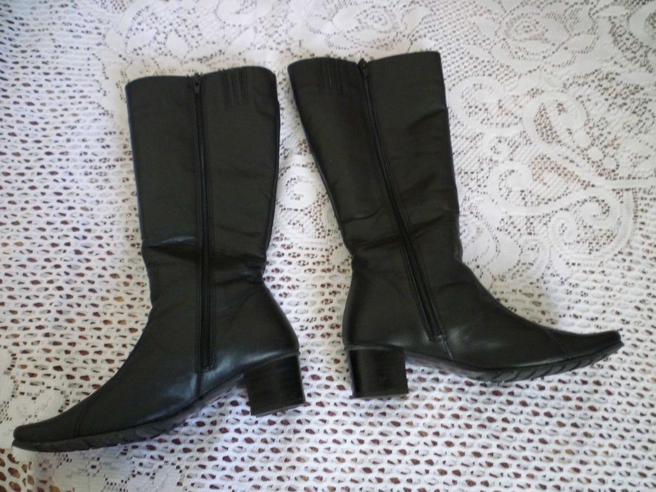 Черни ботуши,ест.кожа №35