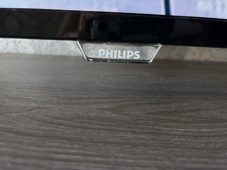 Продам бу телевизор Philips с Google Chromecast