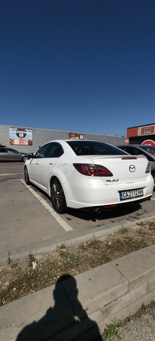 Продавам Mazda 6 2.0