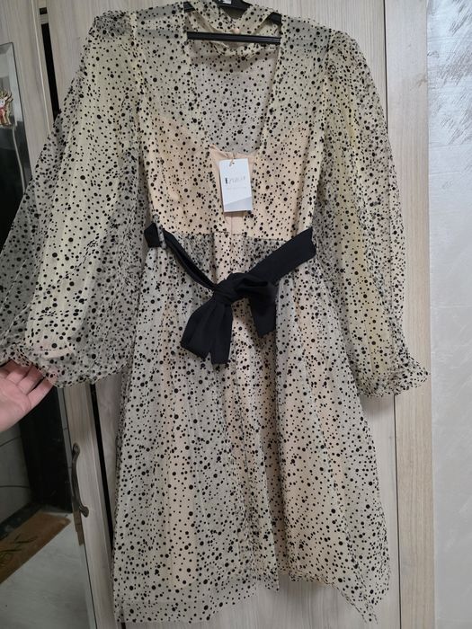 Ефектна рокля  - нова