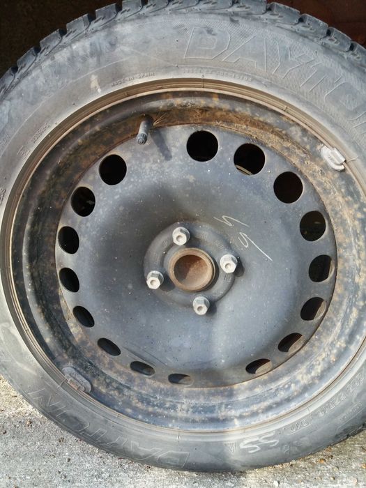 Vand set 4 anvelope+ 4 jante de iarna