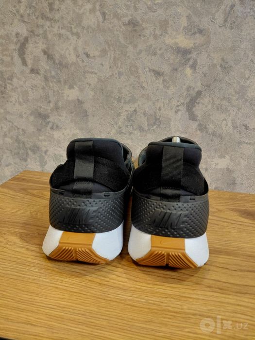 Оригинальные кроссовки Nike Go FlyEase