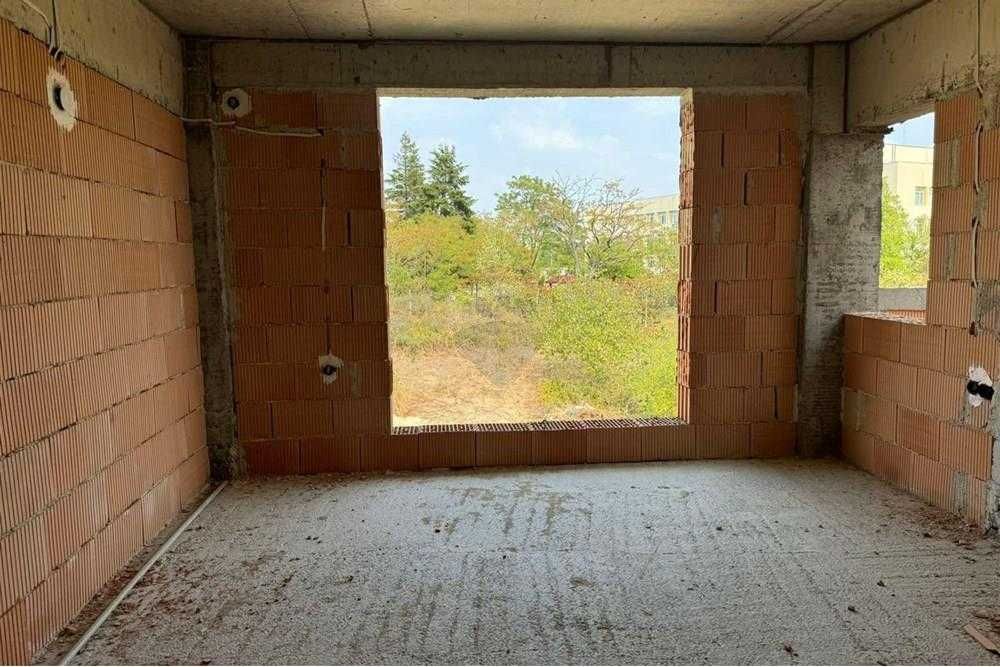 Продава се Двустаен апартамент в Шумен, Тракия - 56 кв.м за 1220 €/кв.м - Снимка #6