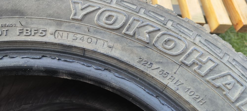 Шины на 225/65/17. Стояли на рав4