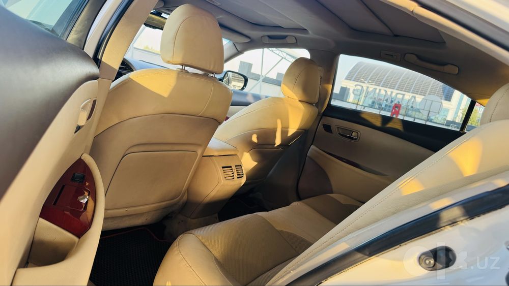Lexus es 350 sotiladi