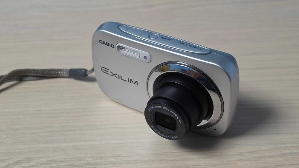 Aparat Foto Compact Casio Exilim EX-N50 – Argintiu, 16.1 MP