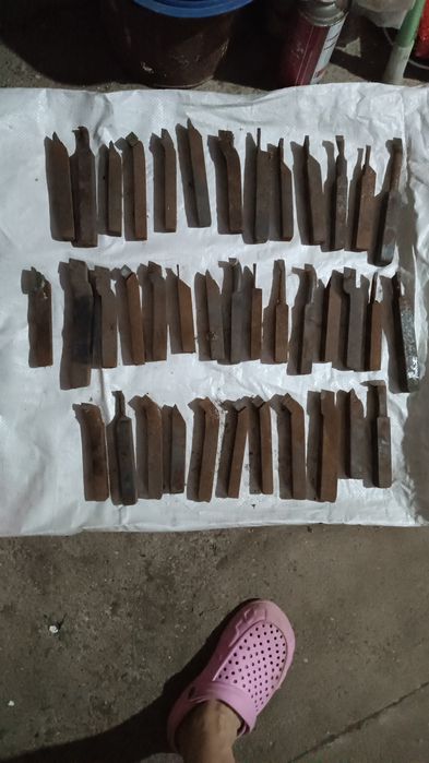 Продам токарные резцы