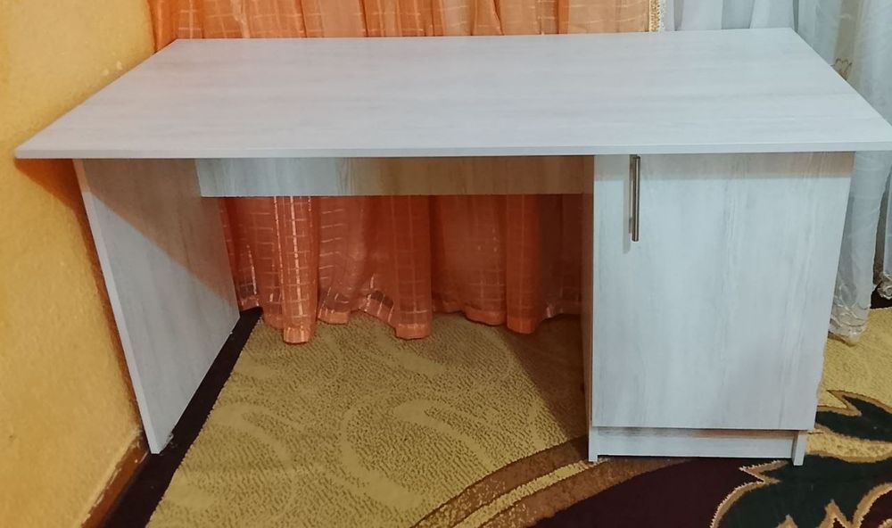 Stul  sotiladi стул сотилади