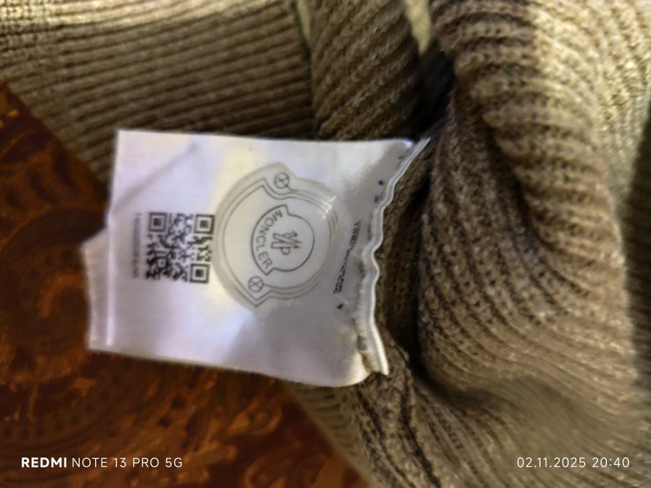 BOSS, Moncler - памучни пуловери