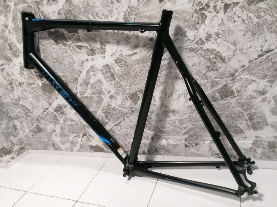 TREK  XXL  шосейна - гравел  рамка