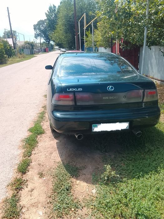 Lexus GS 300 срочно продам