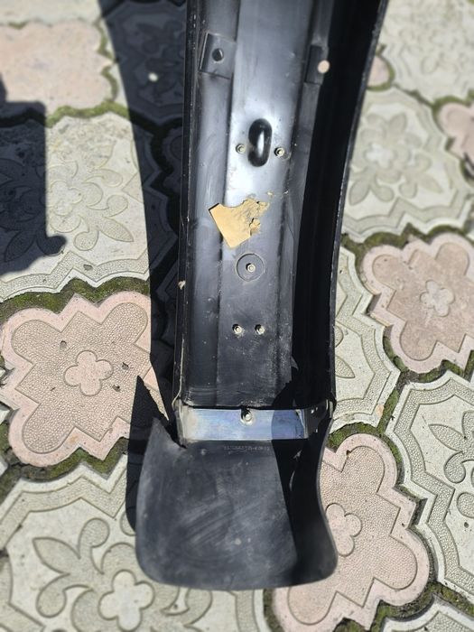 Заднее крыло на Иж новое.