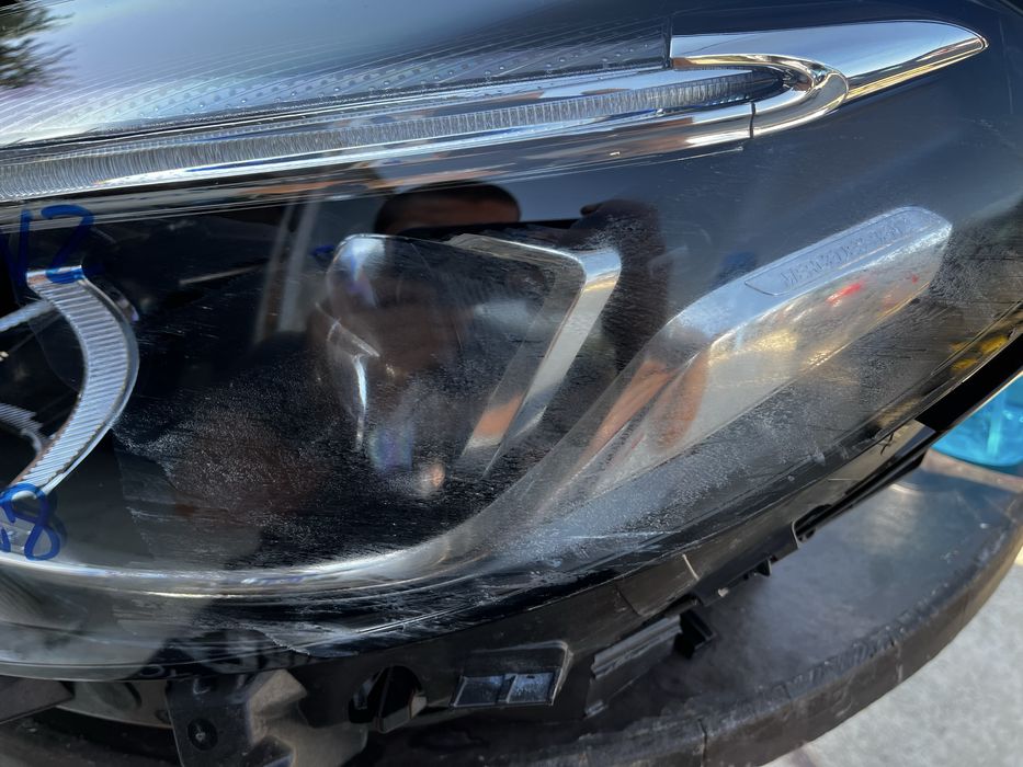Ляв фар Mercedes BENZ W246 2018