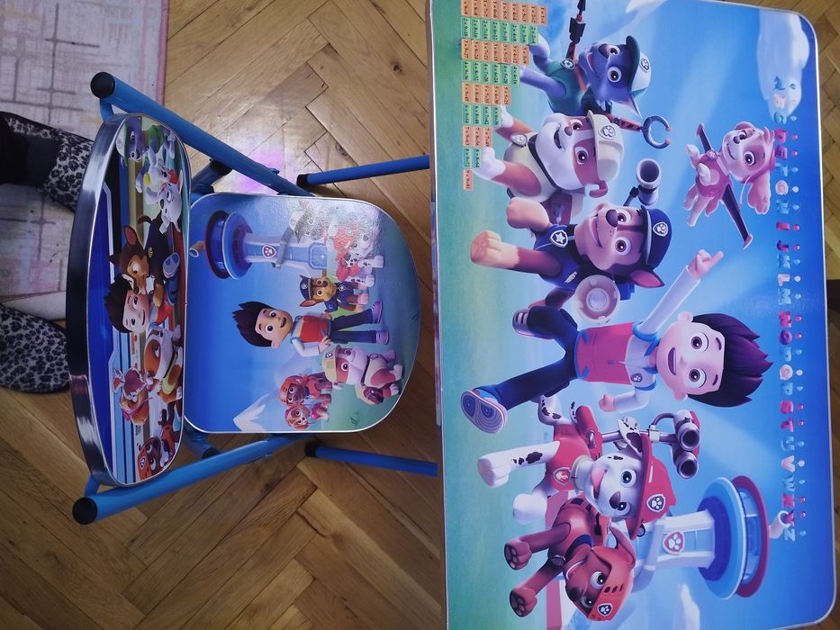 Детска масичка със столче