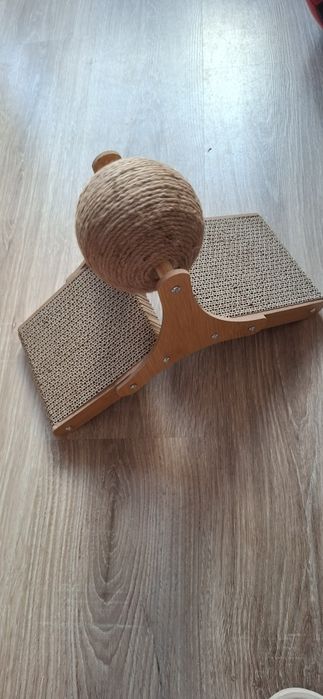 Accesoriu pt pisici cu minge