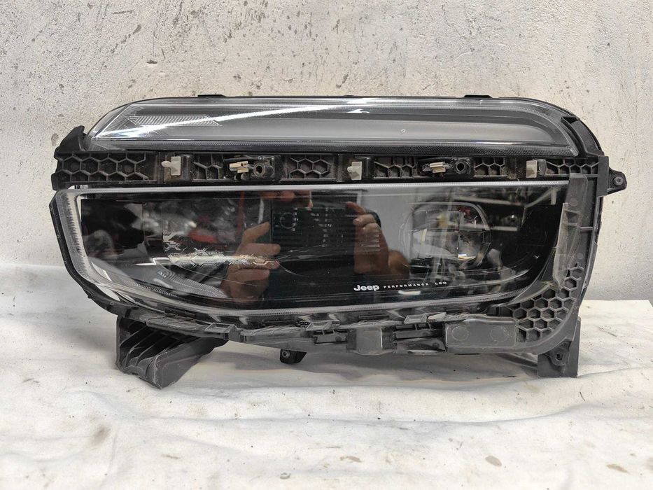 Оригинален фар Jeep Avenger Full Led 2024