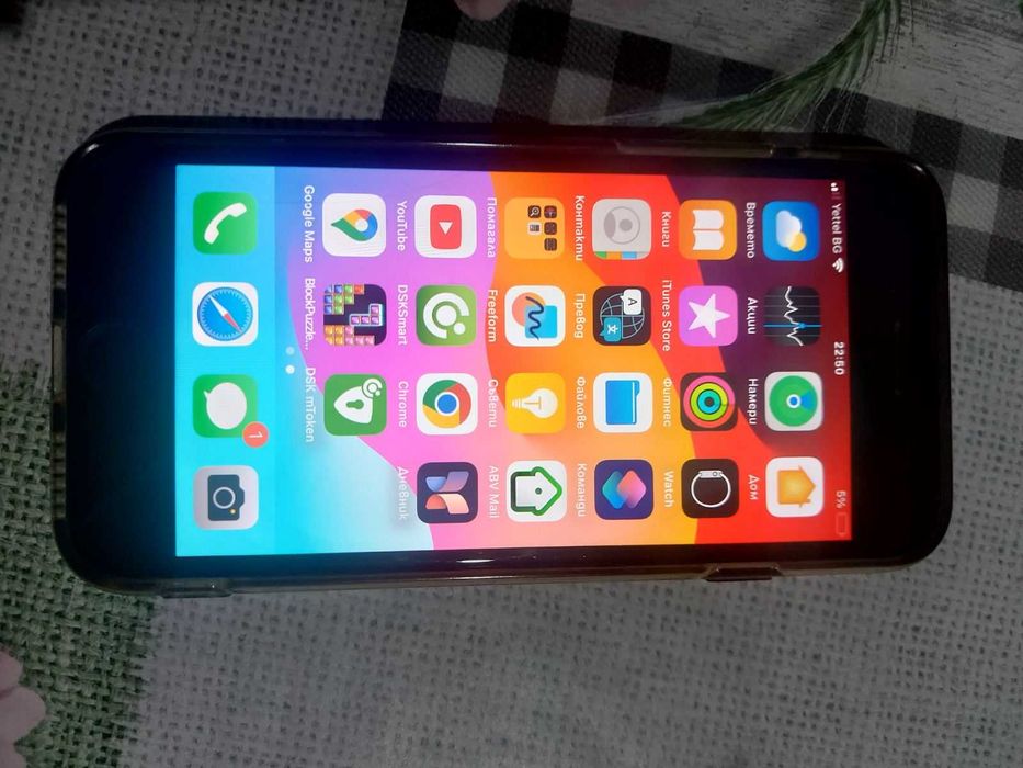 Предлагам iPhone SE