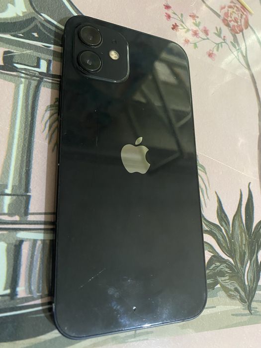 Продам айфон 12 128 гб