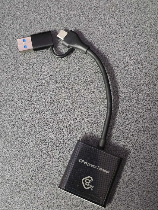 Cititor card cfexpress