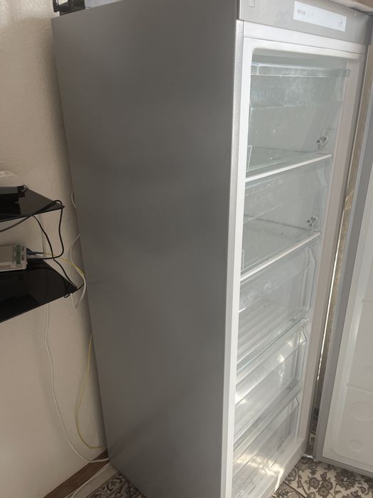 Продам  морозильник