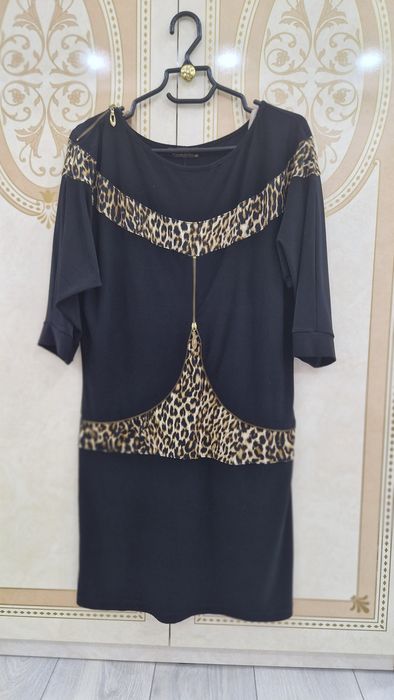 Срочно продам платья.