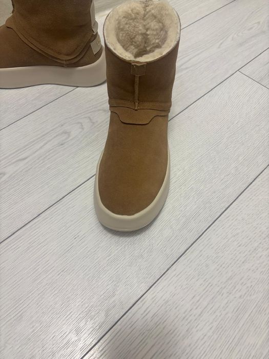 UGG dama mărimea 36