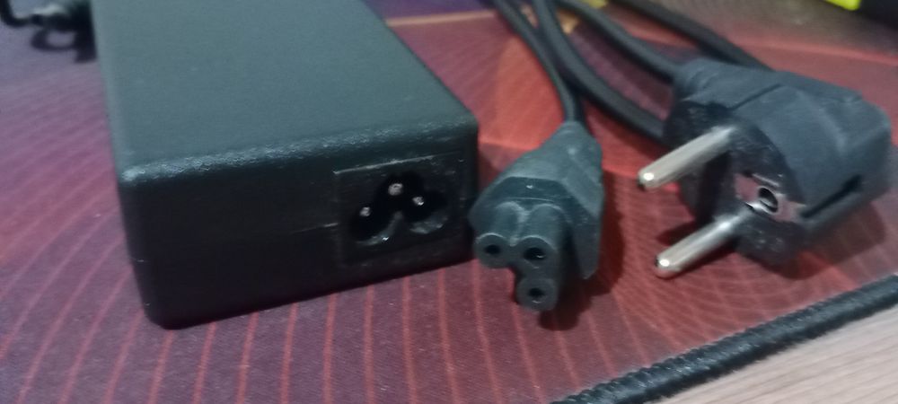 Блок питания Samsung 19V 4.74A 90W 5.5x3.0мм