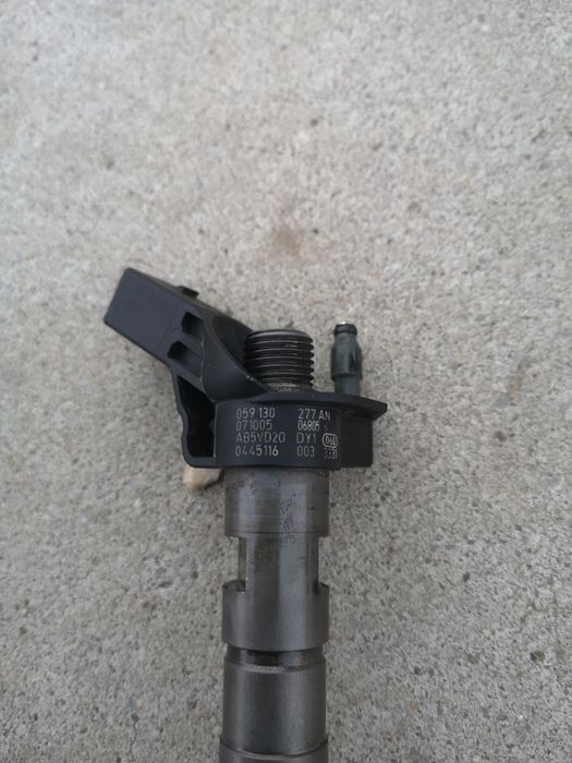 Injector touareg 3.0D cama, casa, casc
