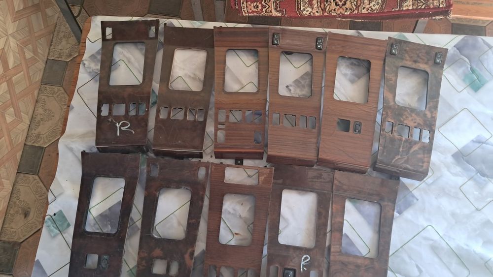 Мерс.Е.124Е..запчасти по салону.