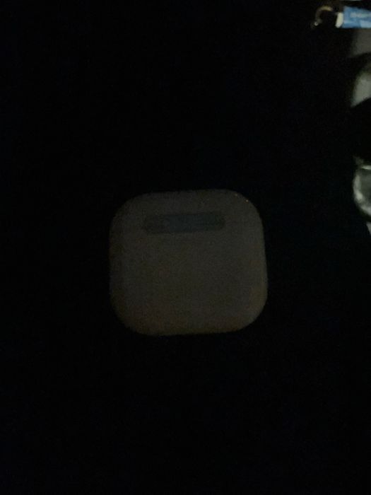 Van airpods 4 cu garantie!