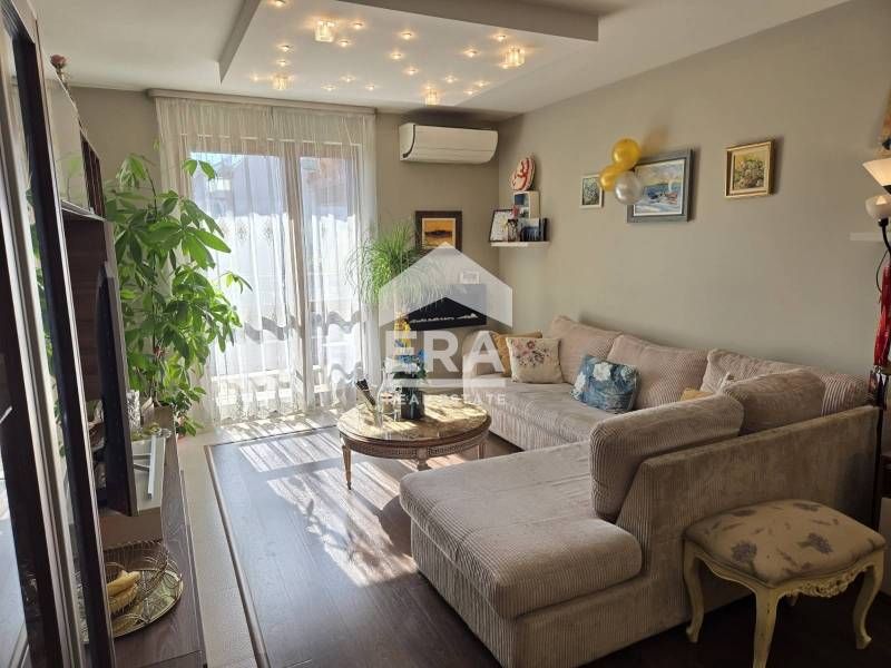 Ера Тера предлага за продажба просторен южен двустаен апартамент в гр