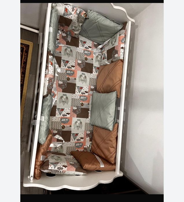 Продам детскую кроватку