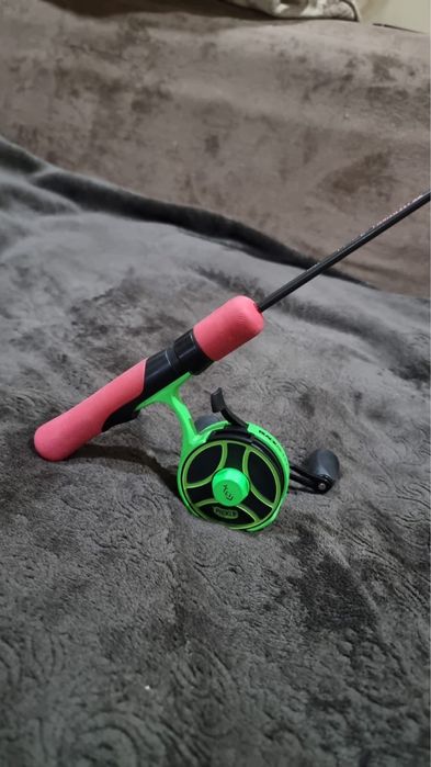 Продам зимний комплект для рыбалки