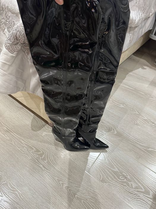 Сапоги лакированные выше колен новые