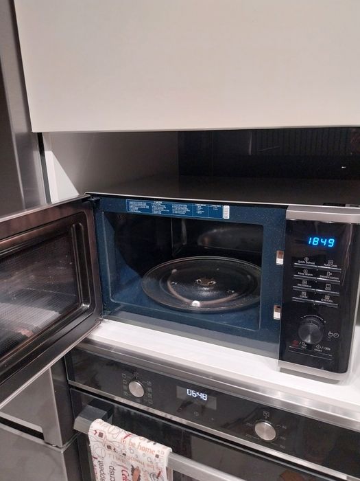 Cuptor  microunde Samsung