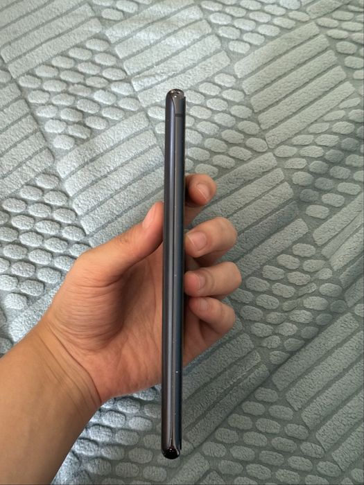 Продам Samsung S20FE 128Гб