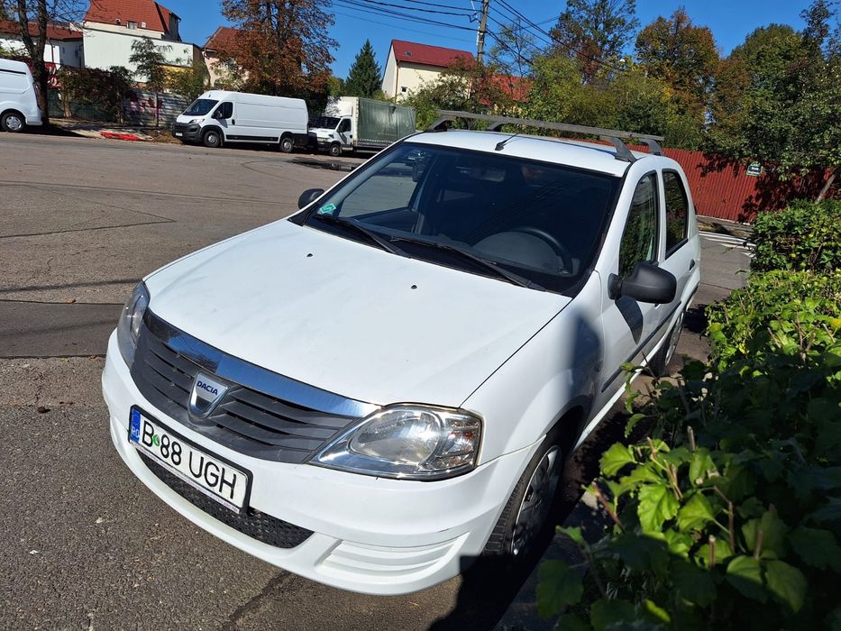 Vând Logan 1.4benzina