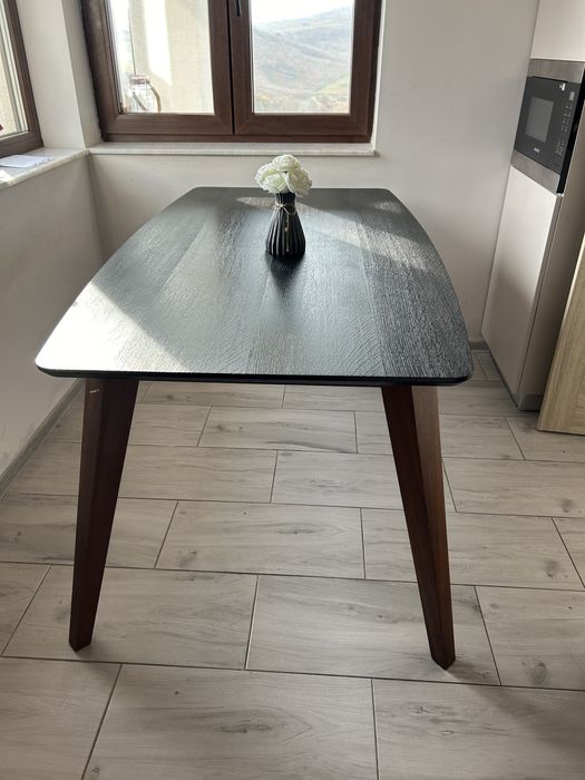 Masa bucatarie superba