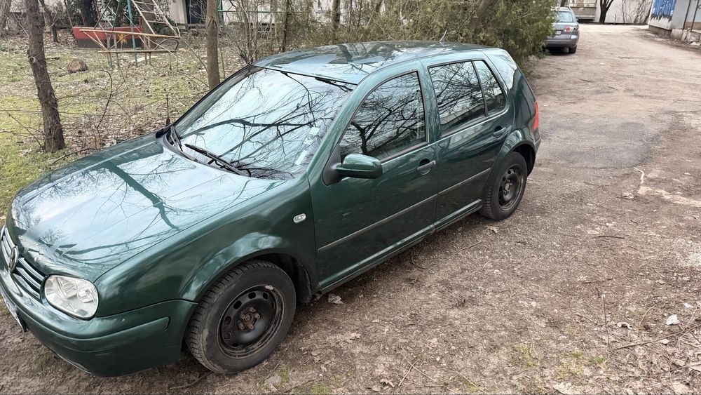 Volkswagen Golf 4, 1.6 бензин 90к.с.