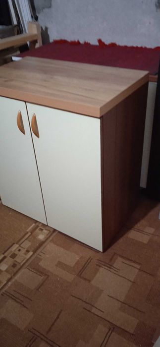 Продавам шкаф с термоплот без забележки 77ш82висок 43дълбок